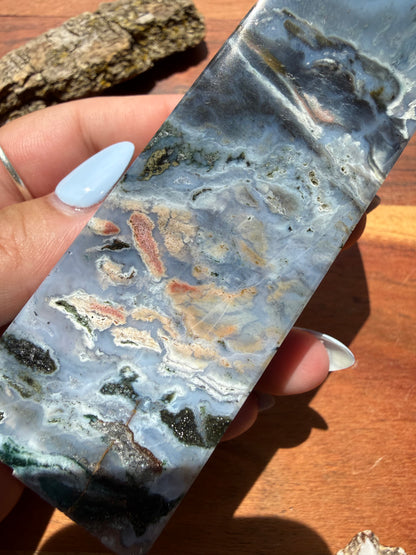 MONET AGATE TOWER