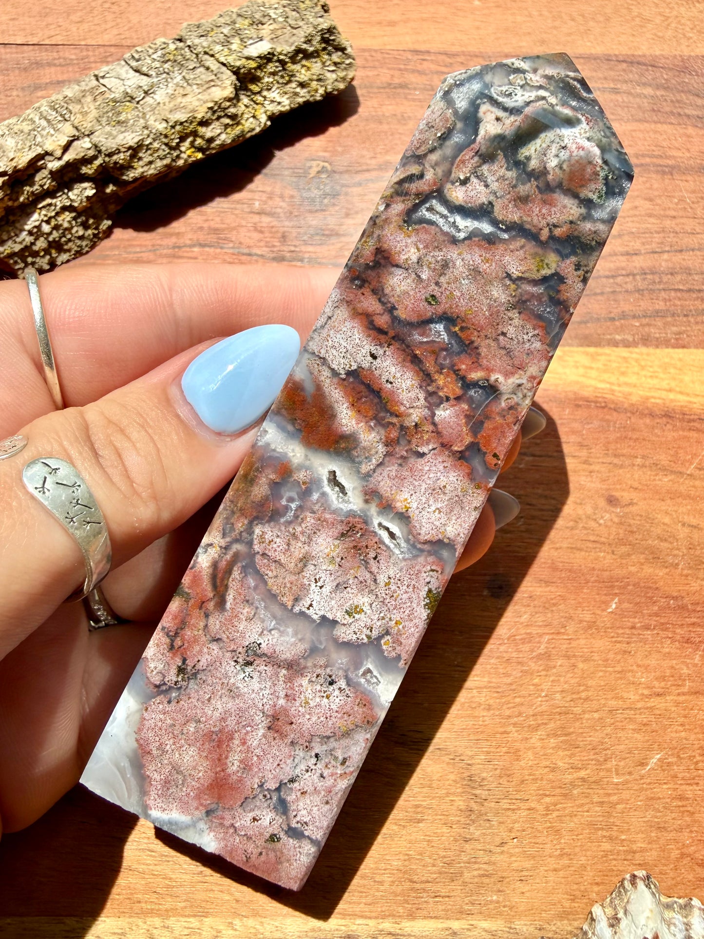 MONET AGATE TOWER