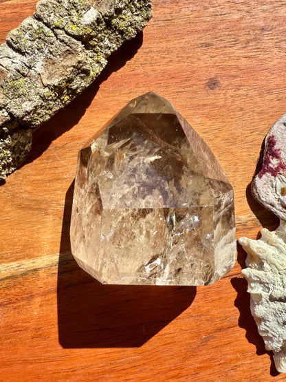 HIGH QUALITY SMOKY QUARTZ POINT FROM BRAZIL