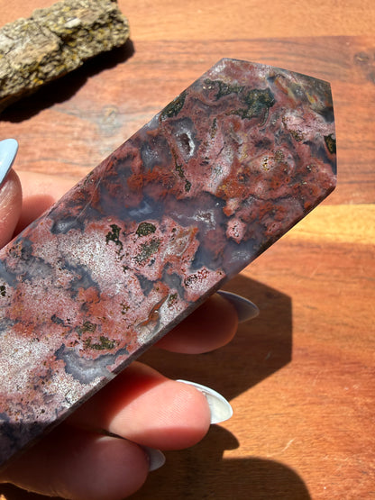 MONET AGATE TOWER