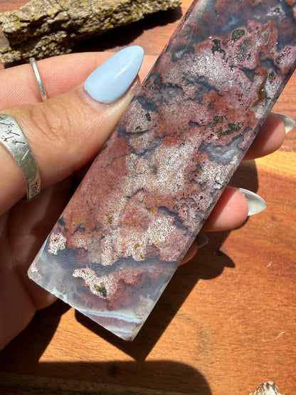 MONET AGATE TOWER