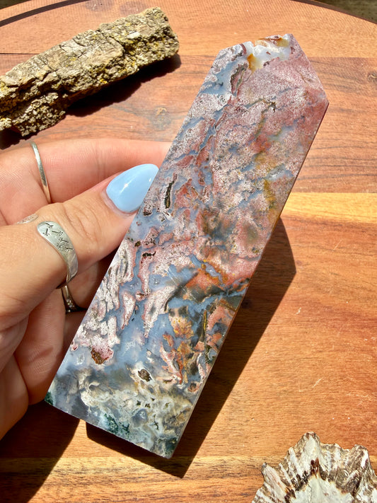 MONET AGATE TOWER
