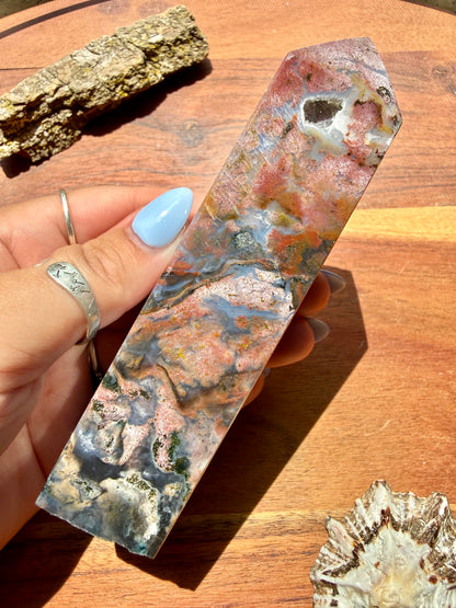MONET AGATE TOWER