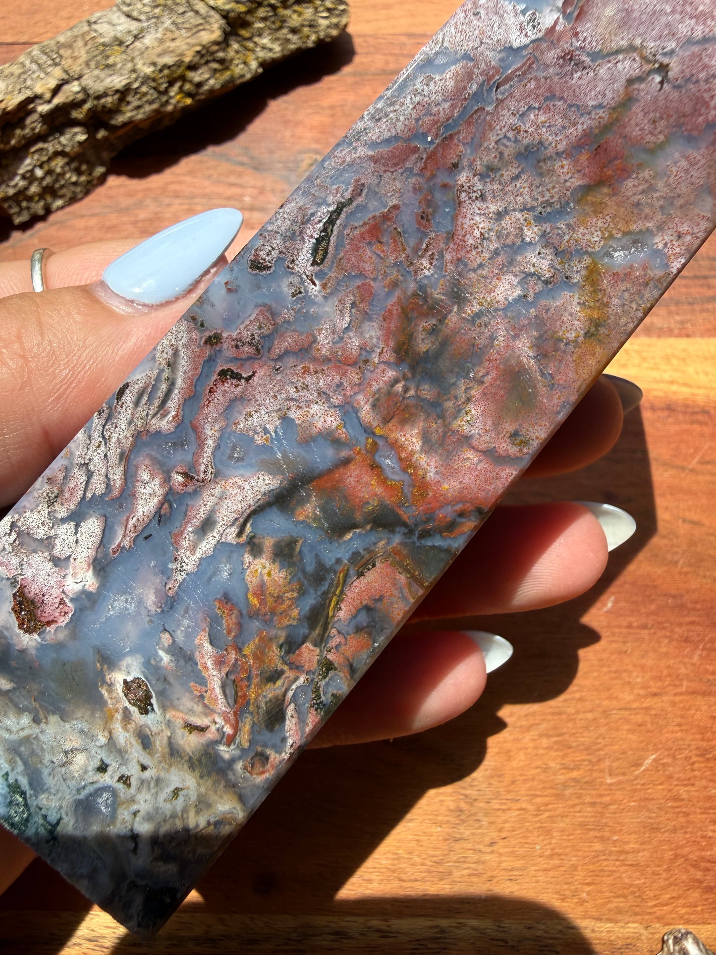 MONET AGATE TOWER