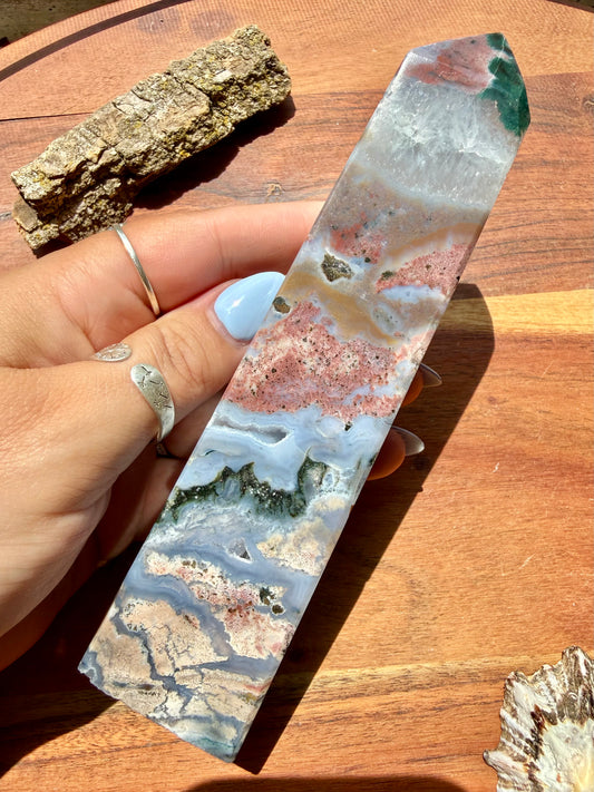 MONET AGATE TOWER