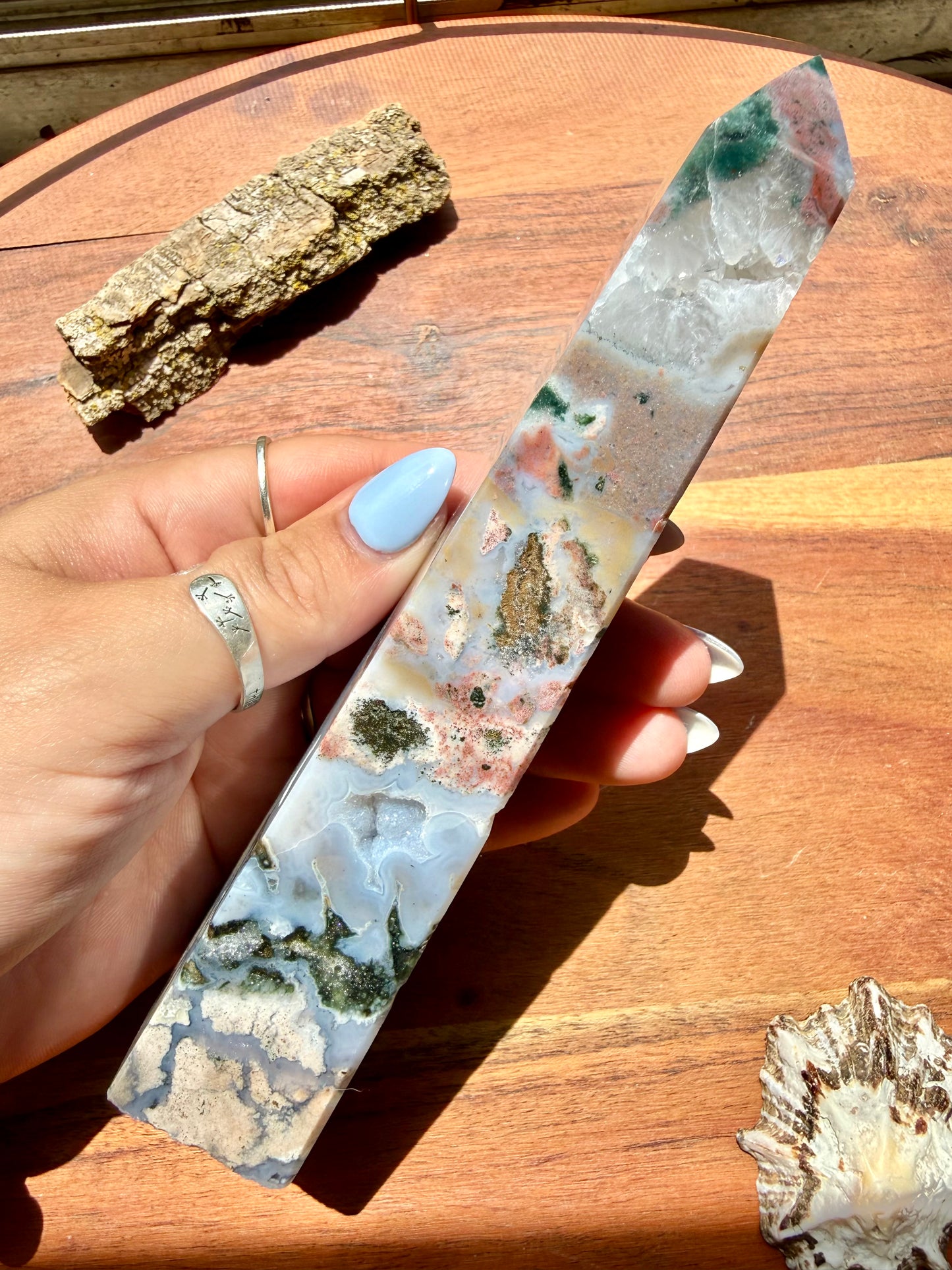MONET AGATE TOWER