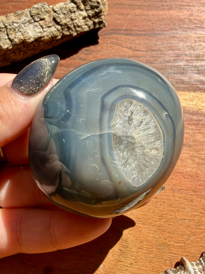 ORCA AGATE PALM STONE