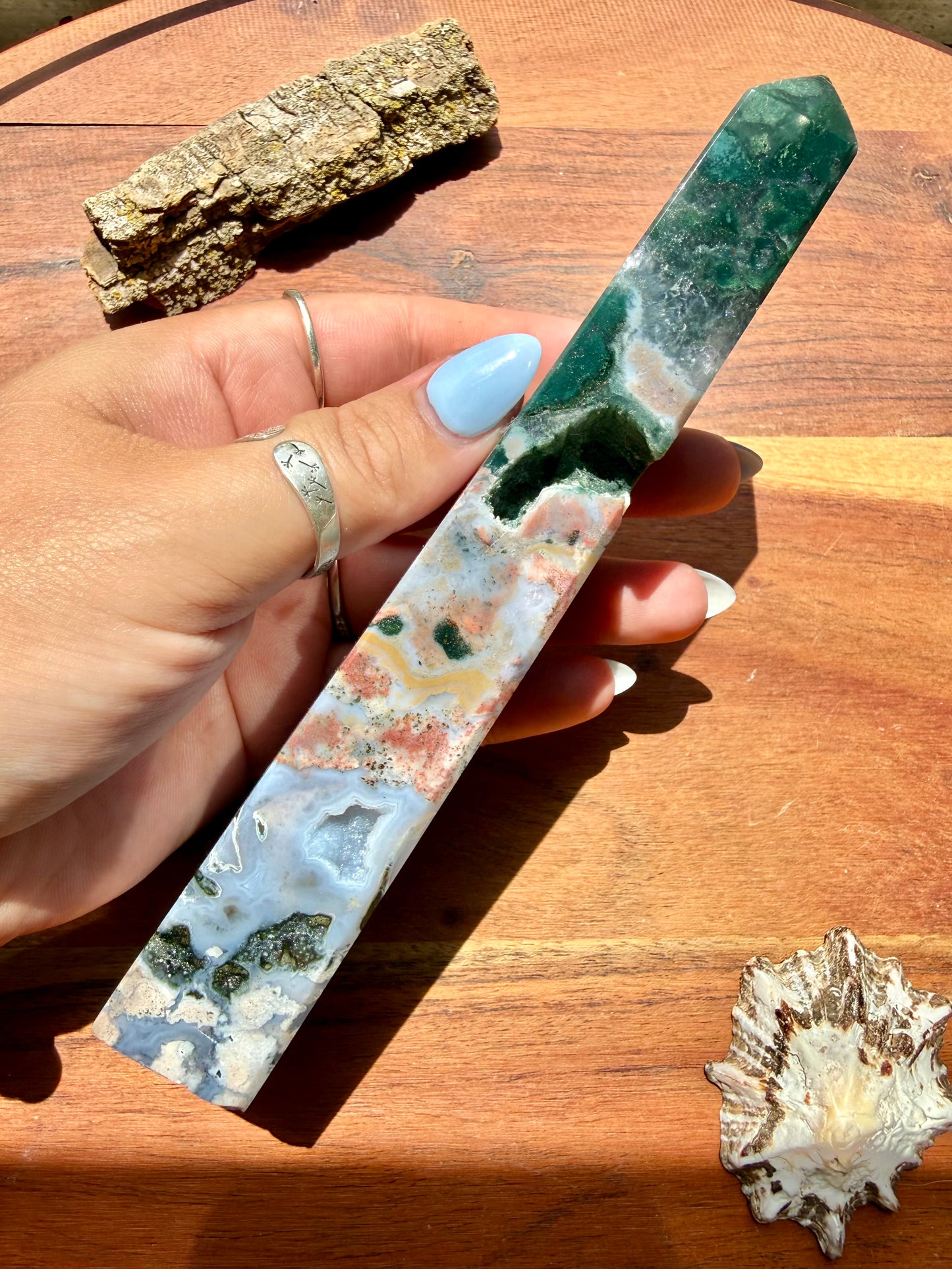 MONET AGATE TOWER