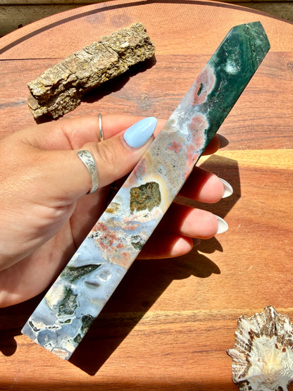 MONET AGATE TOWER
