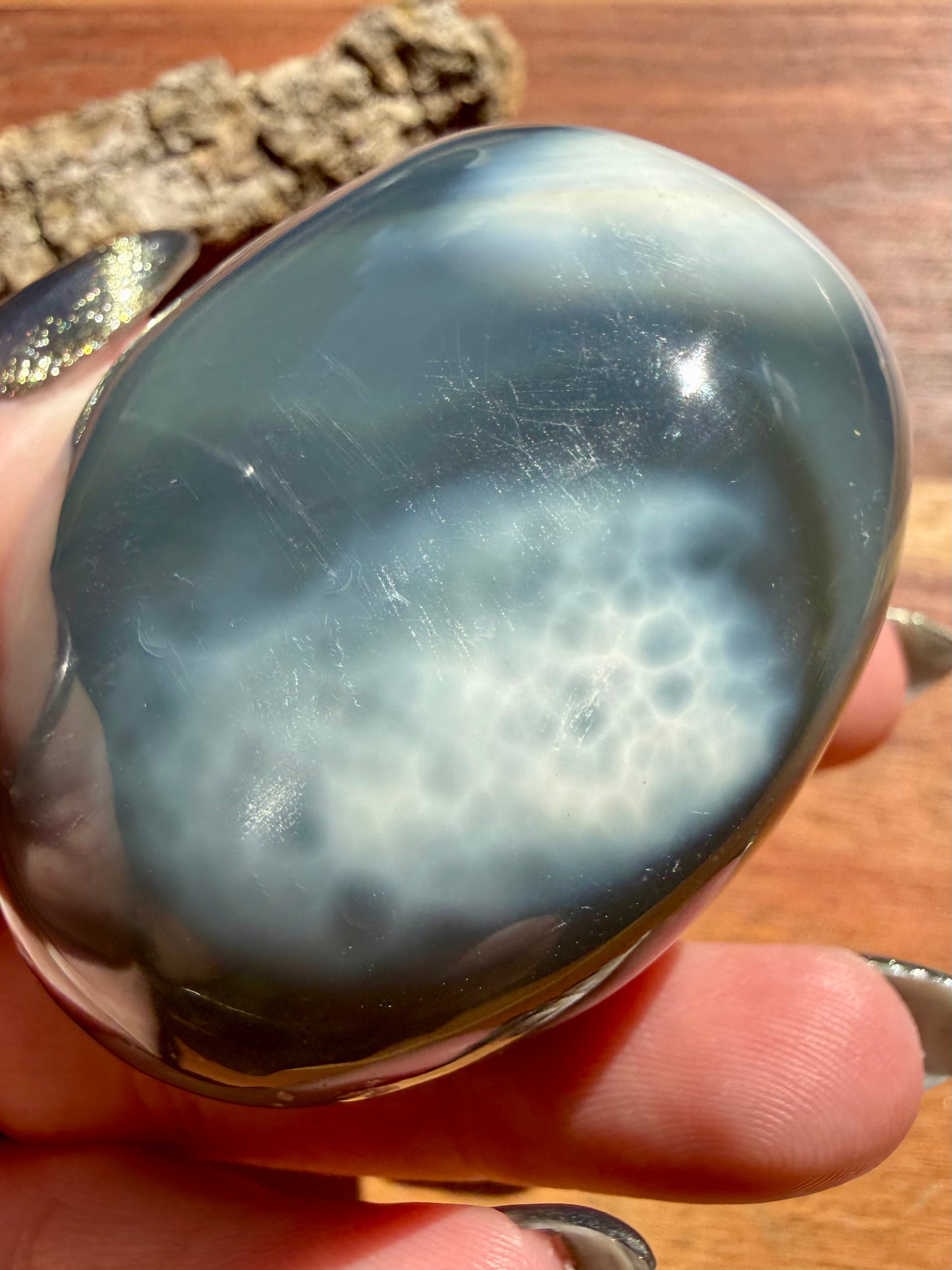 ORCA AGATE PALM STONE