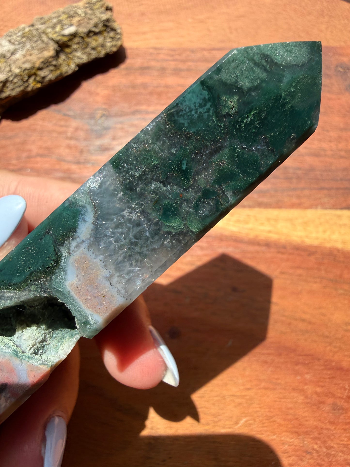 MONET AGATE TOWER