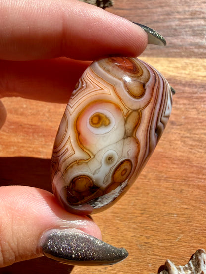 LARGE SARDONYX TUMBLE