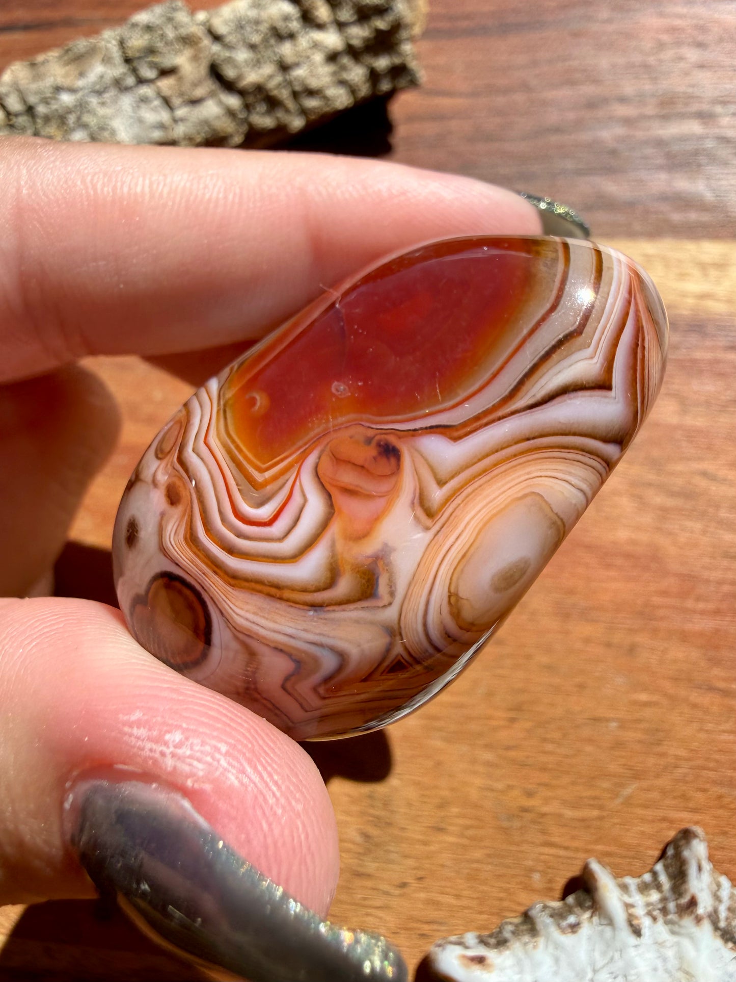 LARGE SARDONYX TUMBLE