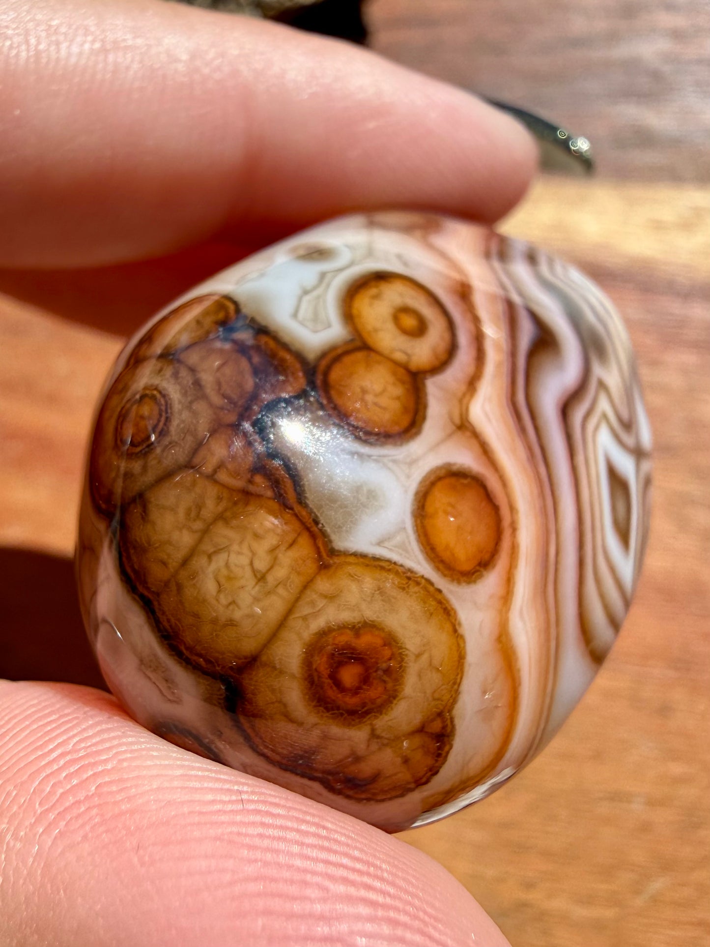 LARGE SARDONYX TUMBLE