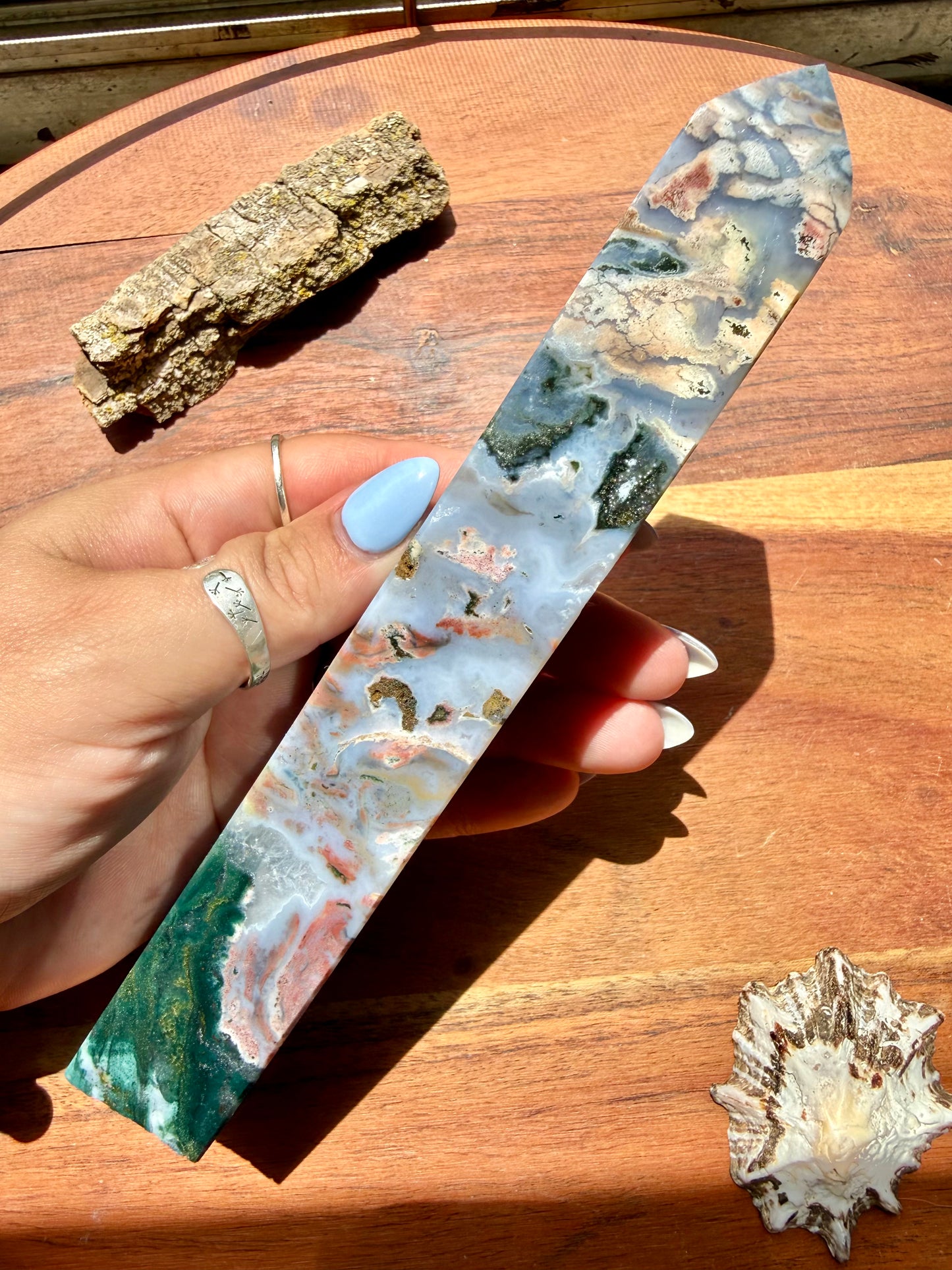 MONET AGATE TOWER