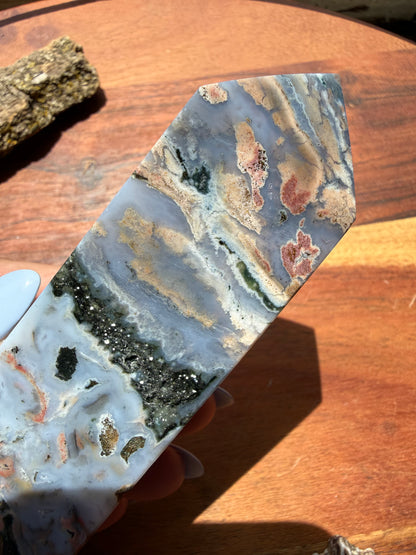 MONET AGATE TOWER