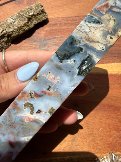 MONET AGATE TOWER