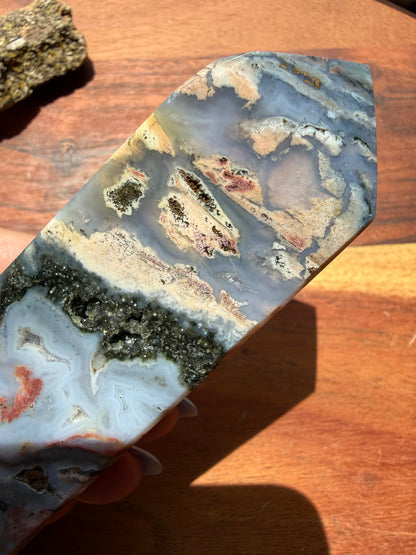 MONET AGATE TOWER