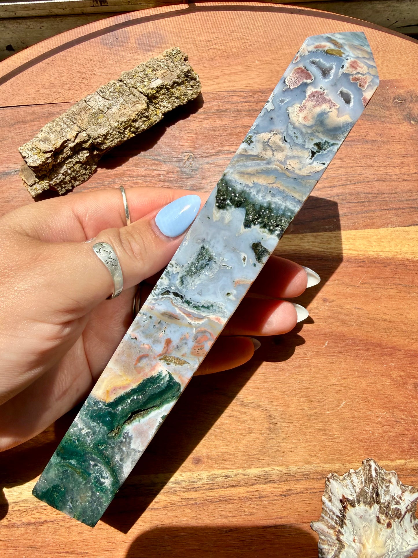 MONET AGATE TOWER