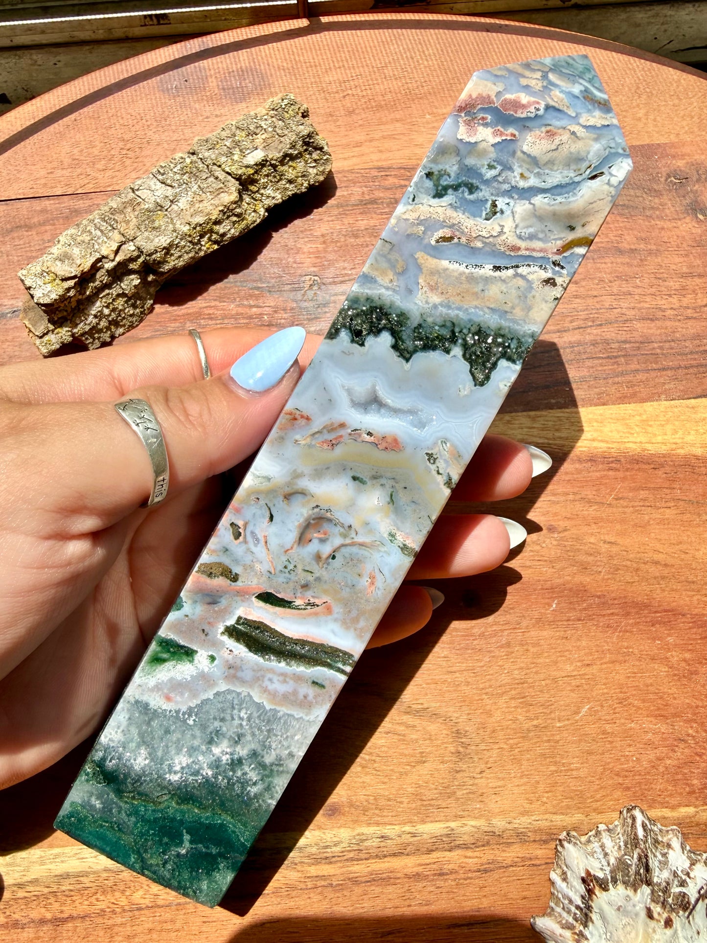 MONET AGATE TOWER
