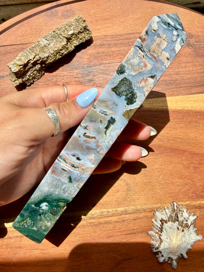 MONET AGATE TOWER
