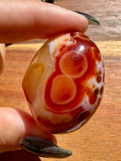 LARGE SARDONYX TUMBLE