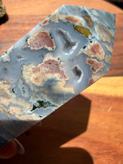 MONET AGATE TOWER