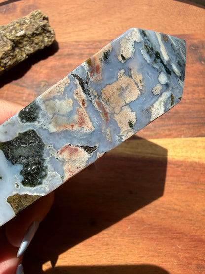 MONET AGATE TOWER