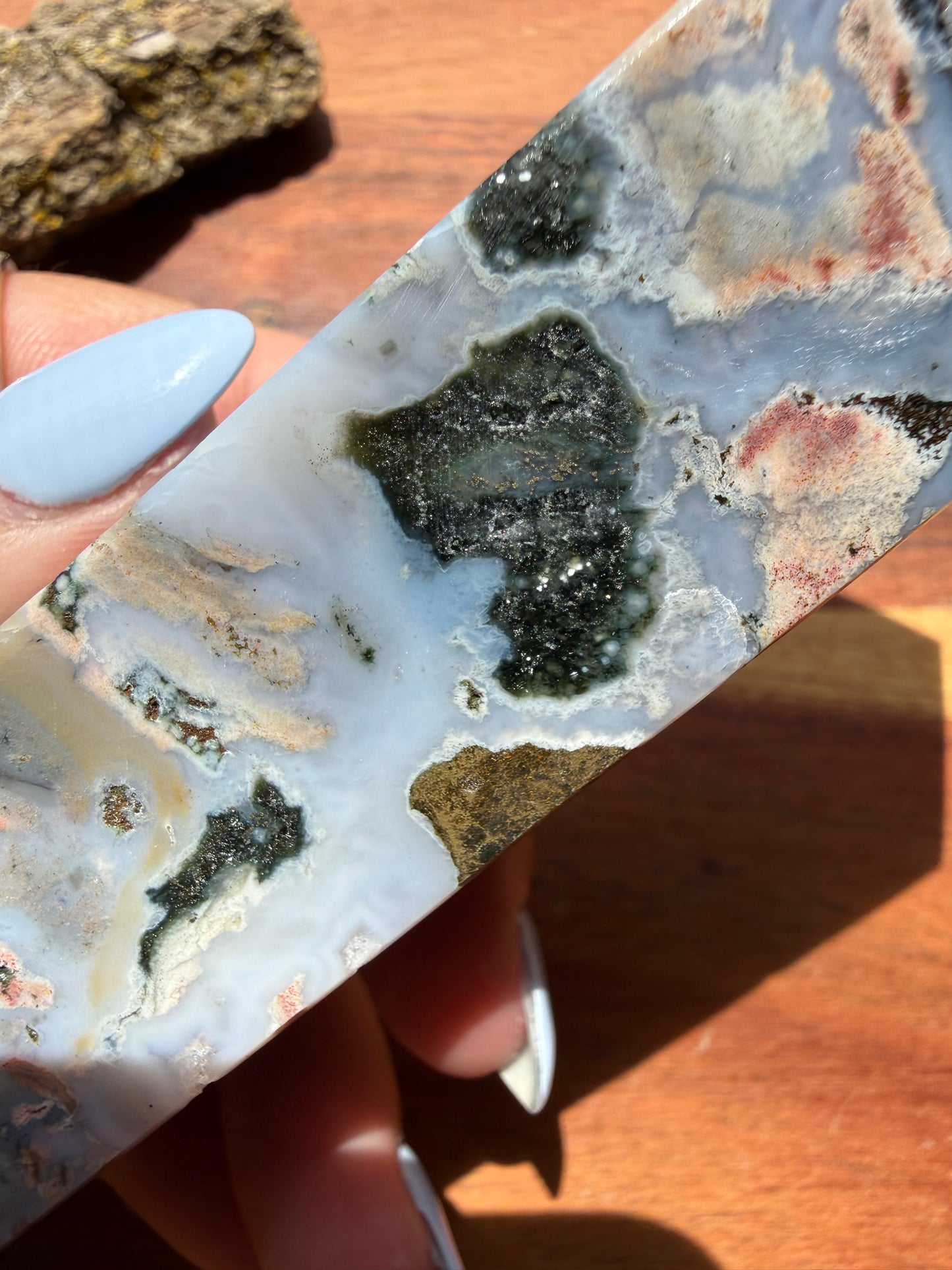 MONET AGATE TOWER
