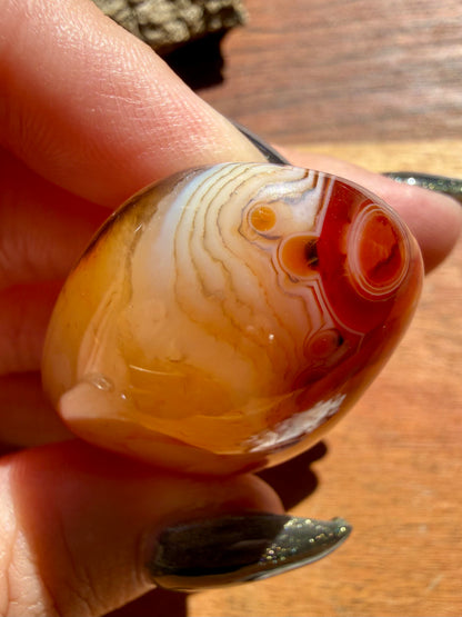 LARGE SARDONYX TUMBLE