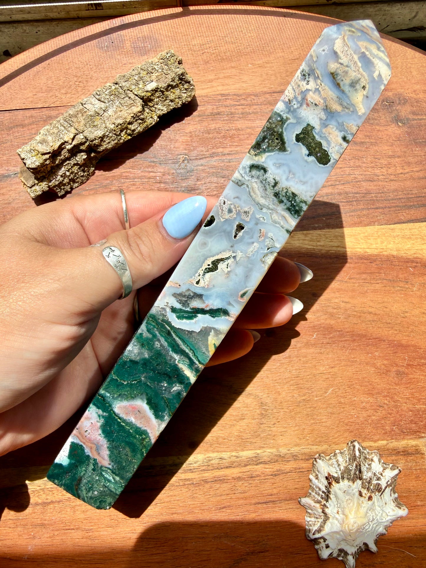 MONET AGATE TOWER