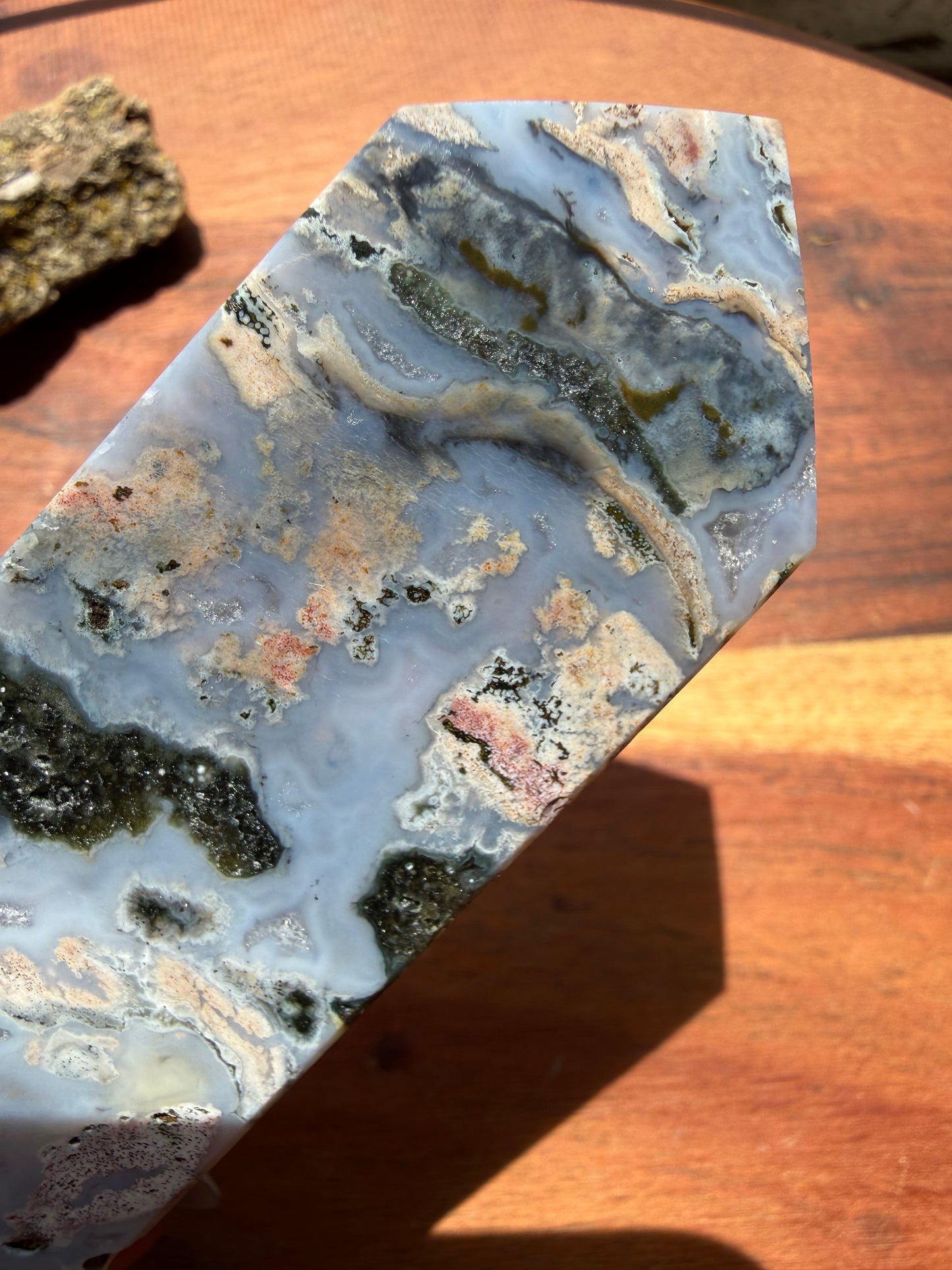MONET AGATE TOWER