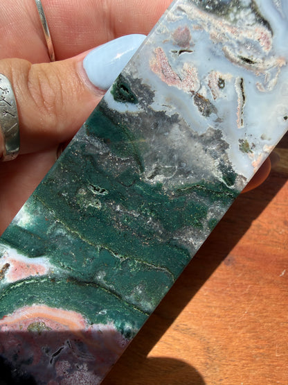 MONET AGATE TOWER