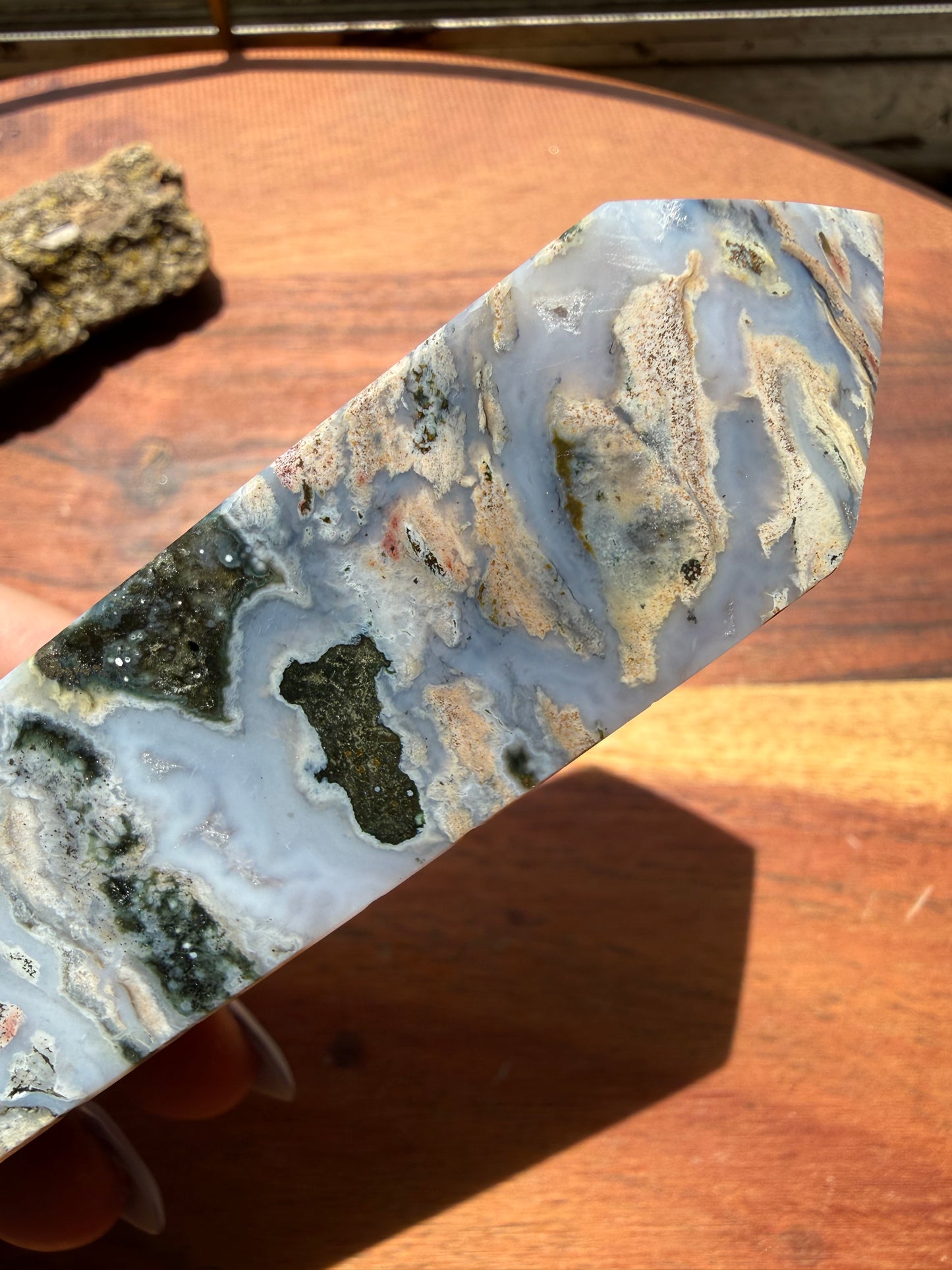MONET AGATE TOWER