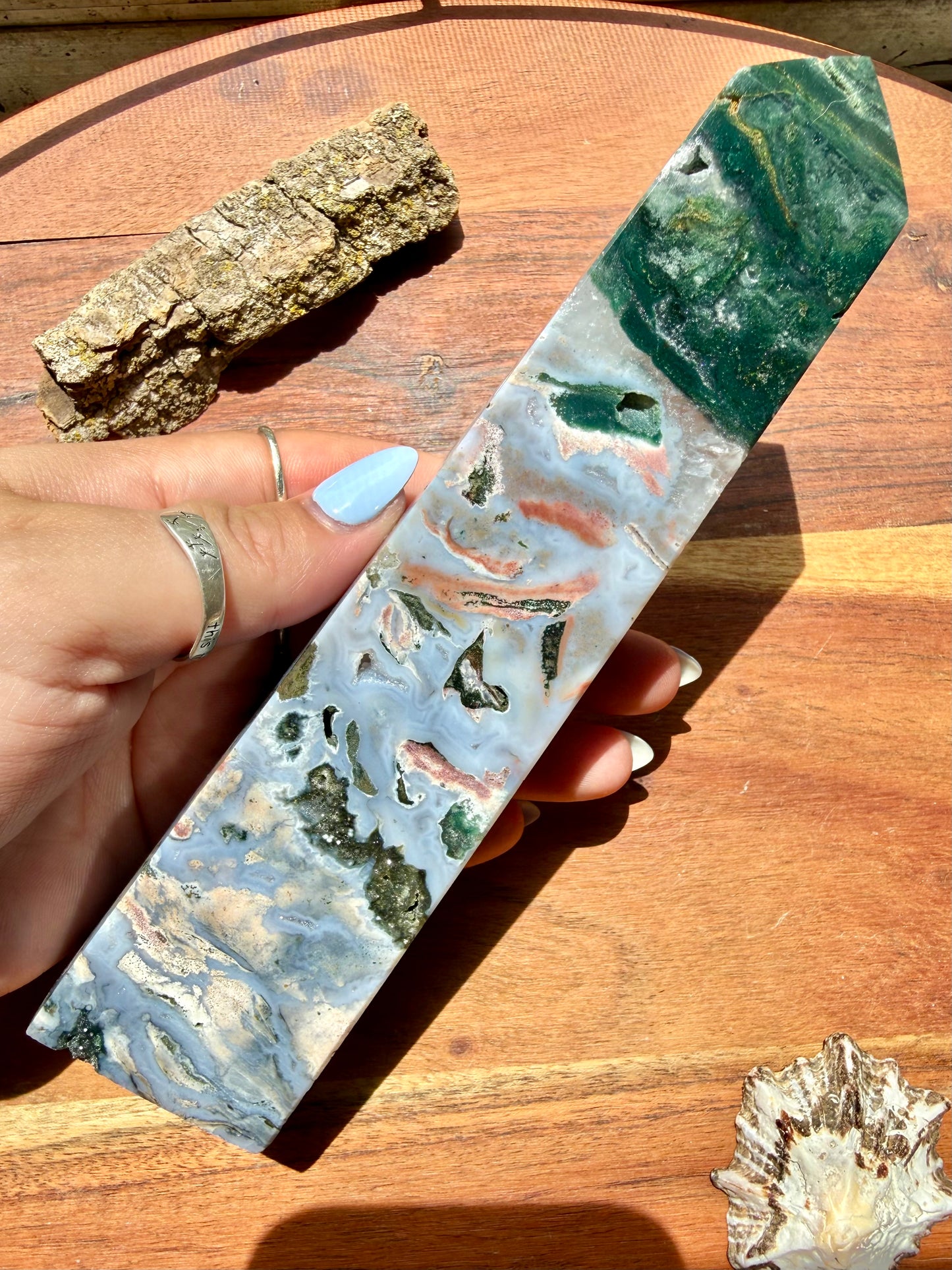 MONET AGATE TOWER