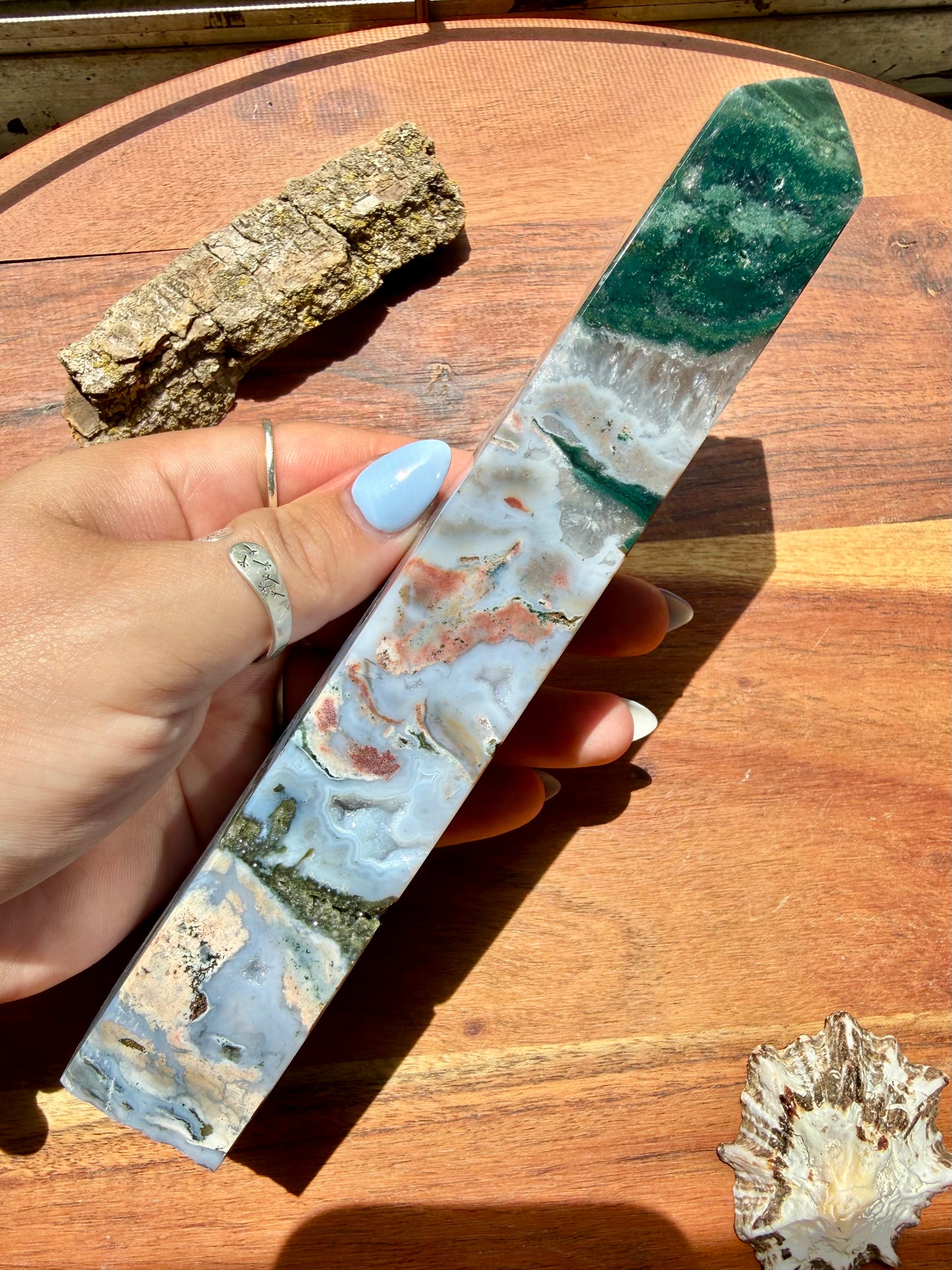 MONET AGATE TOWER