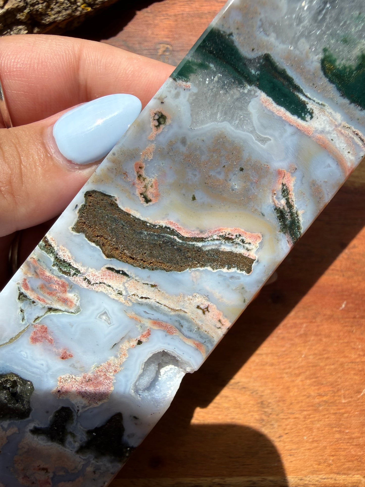 MONET AGATE TOWER