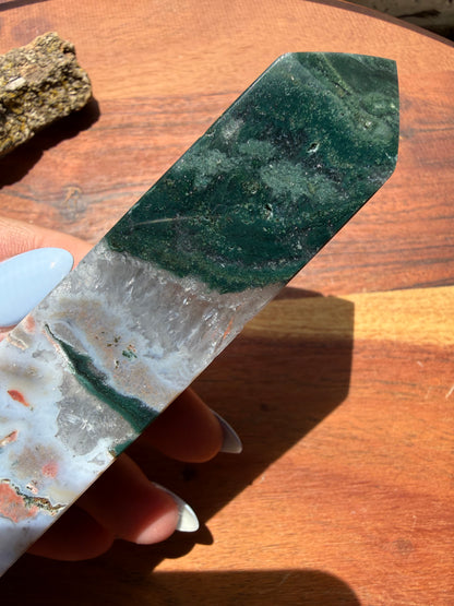MONET AGATE TOWER