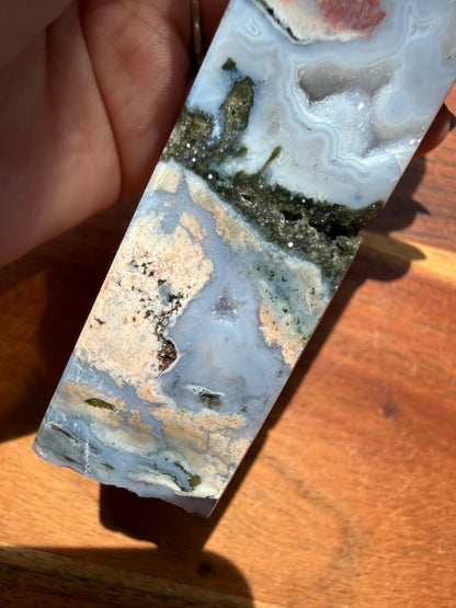 MONET AGATE TOWER