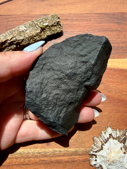 CHRYSANTHEMUM STONE FREEFORM