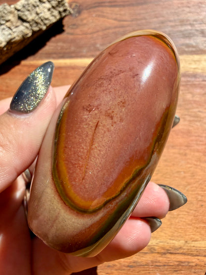 SELF-STANDING POLYCHROME JASPER FREEFORM