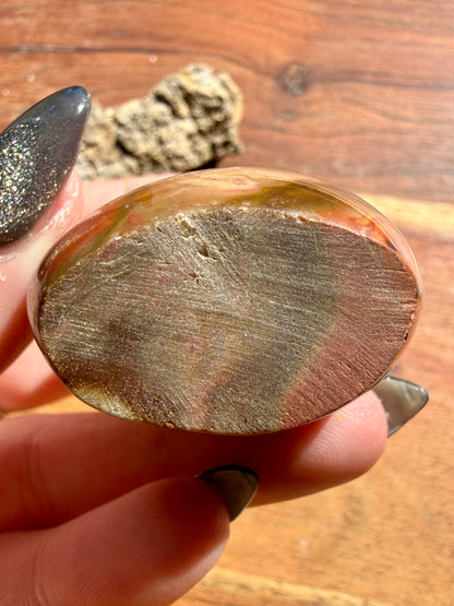 SELF-STANDING POLYCHROME JASPER FREEFORM