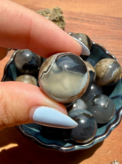 MINI VOLCANO AGATE SPHERE [QTY. 1]
