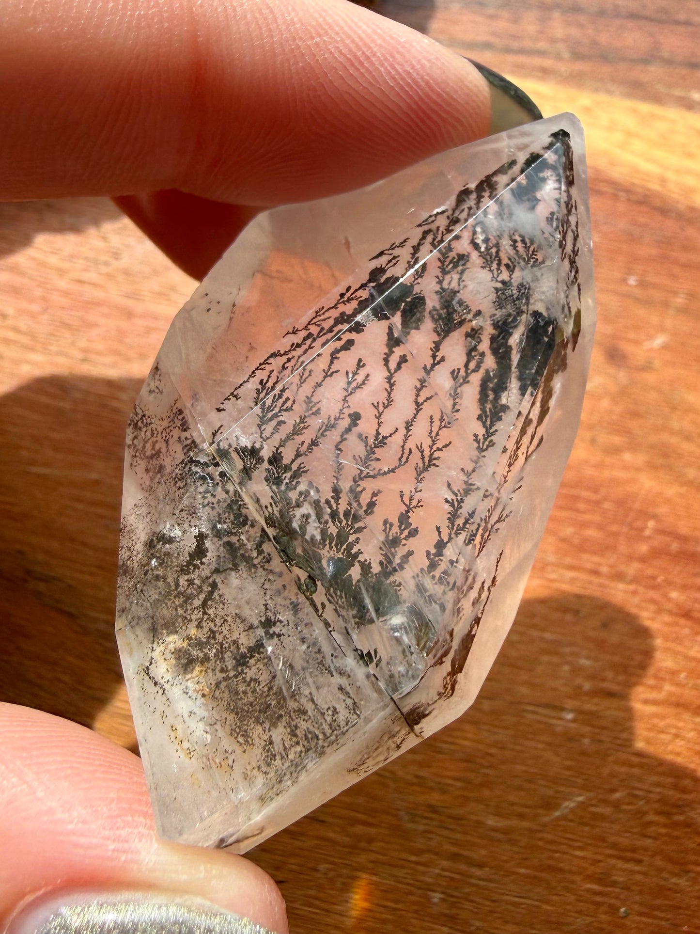 DENDRITIC QUARTZ FREEFORM