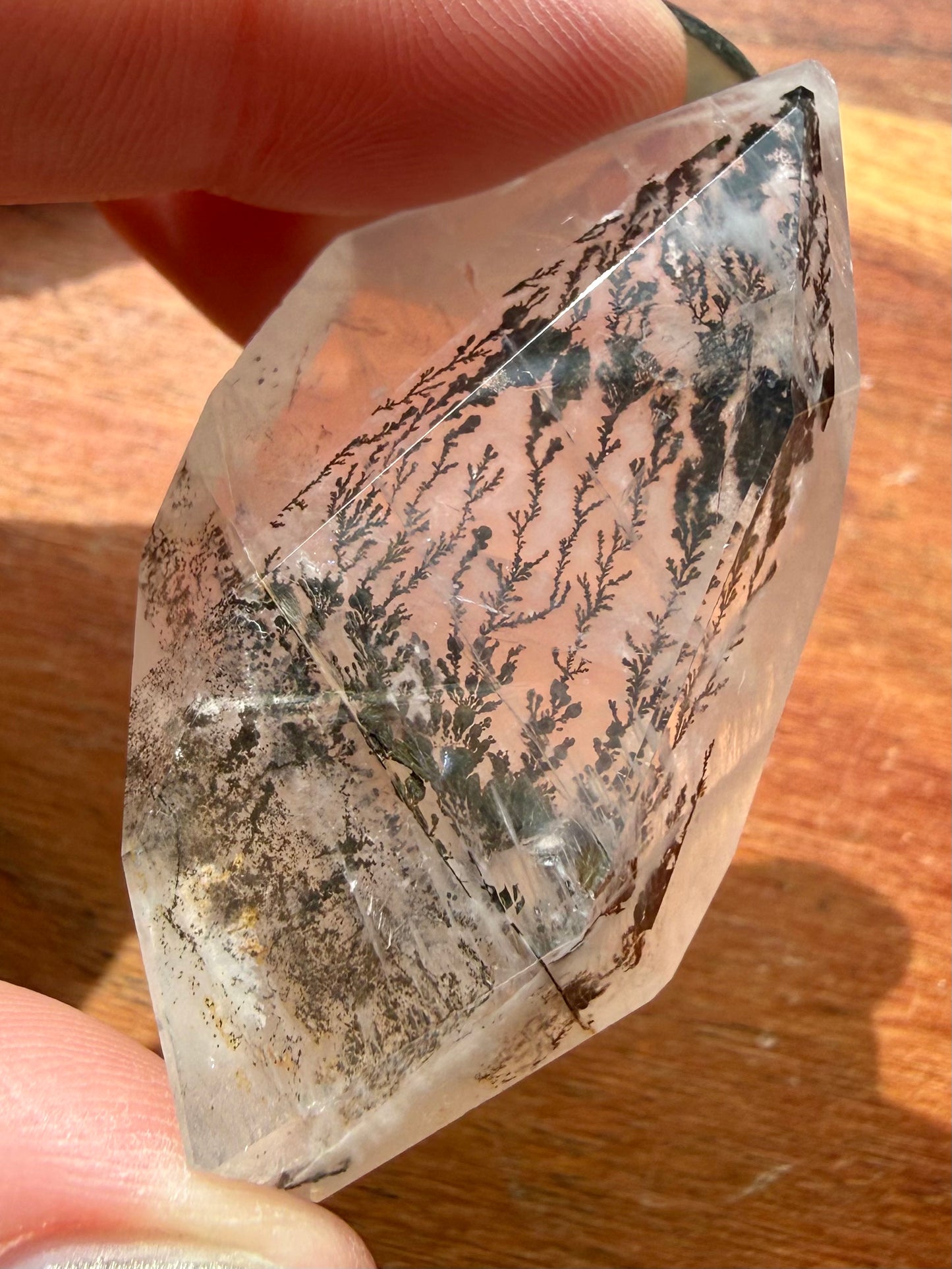 DENDRITIC QUARTZ FREEFORM