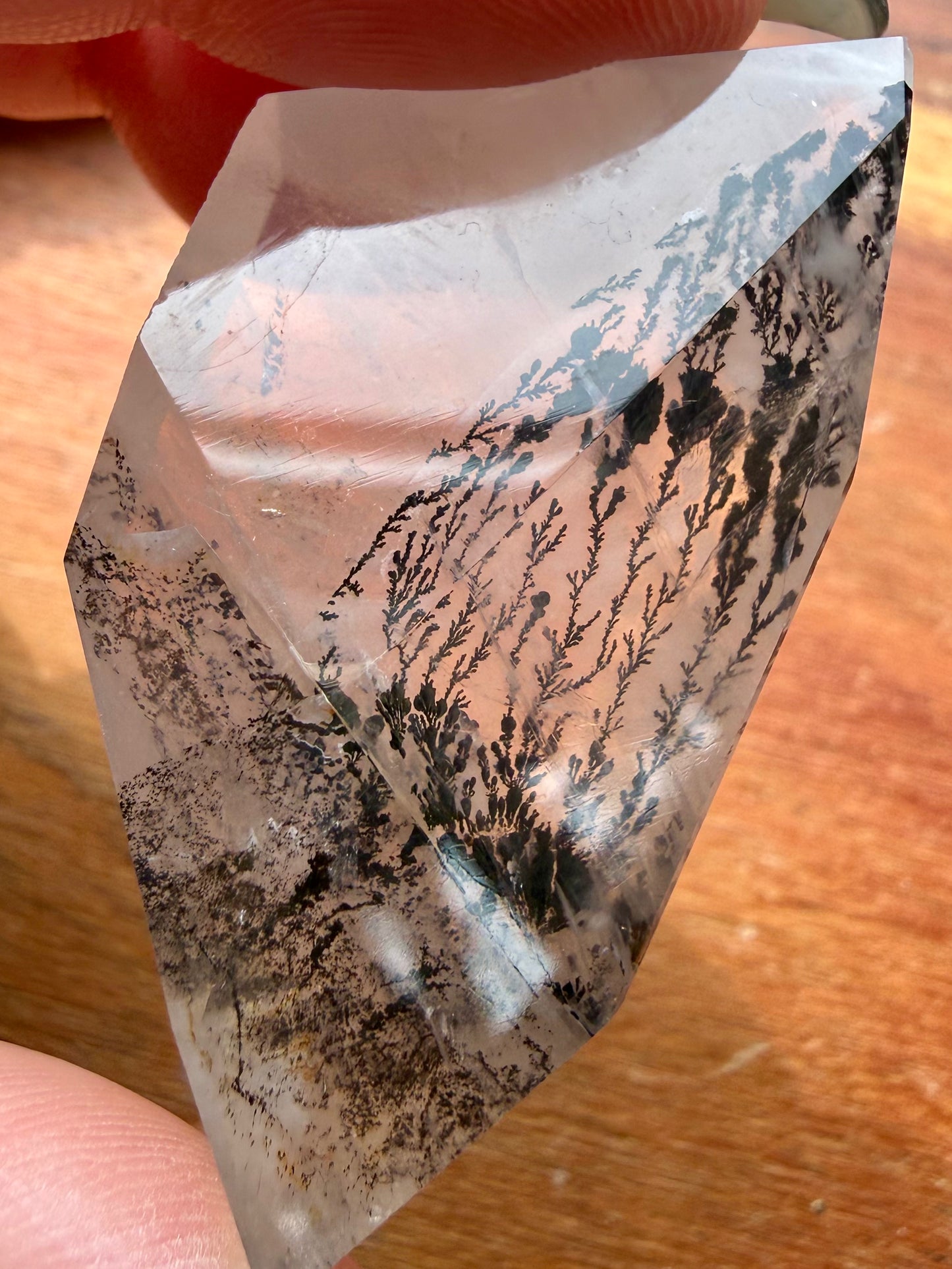 DENDRITIC QUARTZ FREEFORM