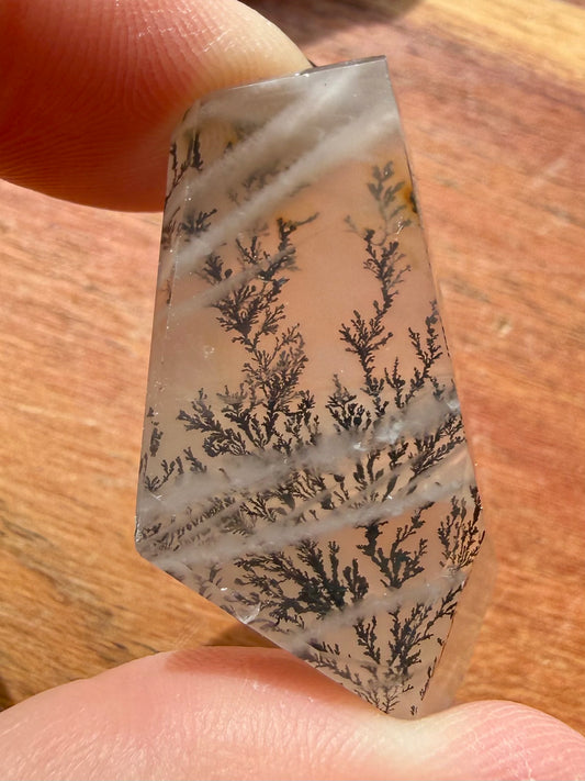 DENDRITIC QUARTZ FREEFORM