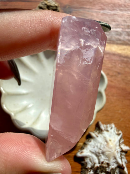 HIGH QUALITY BRAZILIAN ROSE QUARTZ FREEFORM