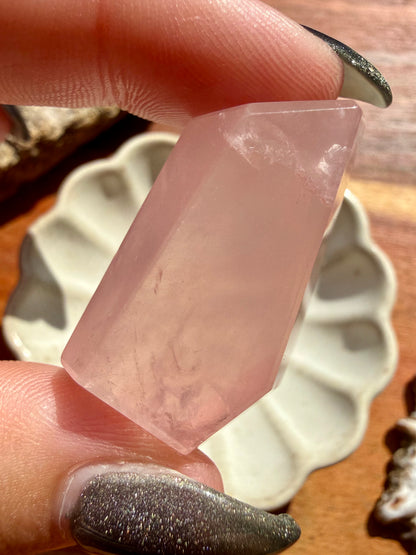 HIGH QUALITY BRAZILIAN ROSE QUARTZ FREEFORM