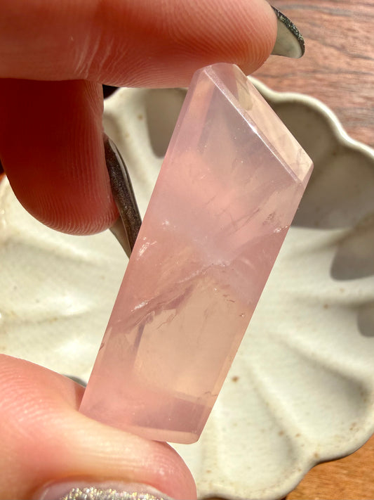 HIGH QUALITY BRAZILIAN ROSE QUARTZ FREEFORM